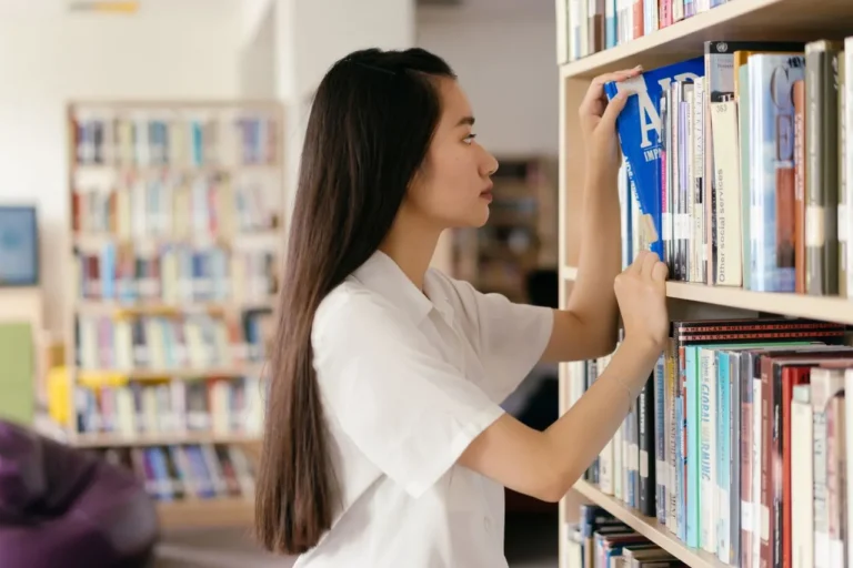 A Level: Apa Itu dan Bagaimana Universitas Membacanya